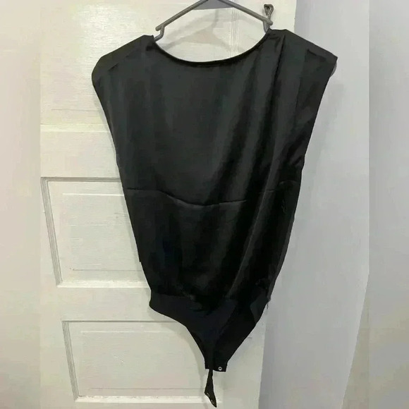 NWT Express silky flowy bodysuit in black size extra small - Picture 3 of 7